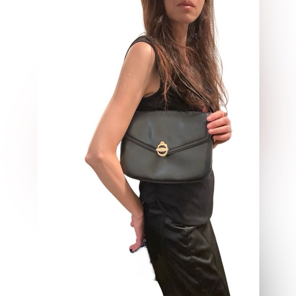 Gucci Black Leather Shoulder Bag with Gold Hardware - Picture 11 of 13